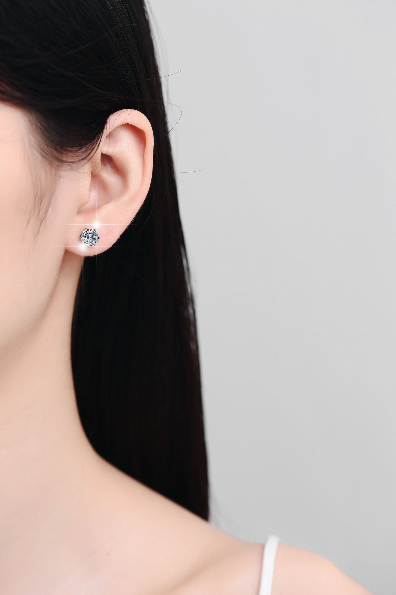 925 Sterling Silver Earrings for Women New Earrings Six-Prong Screw Pattern 1 Carat Moissanite Simulated Ear Jewelry
