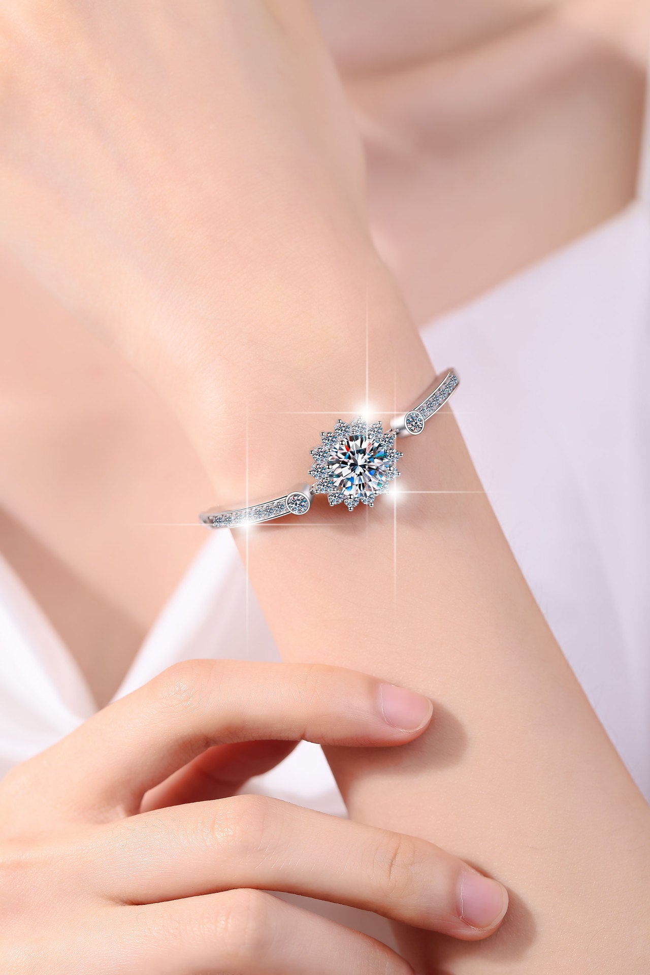 925 Sterling Silver Bracelet European and American Popular Sunflower 5 Carat Moissanite Jewelry