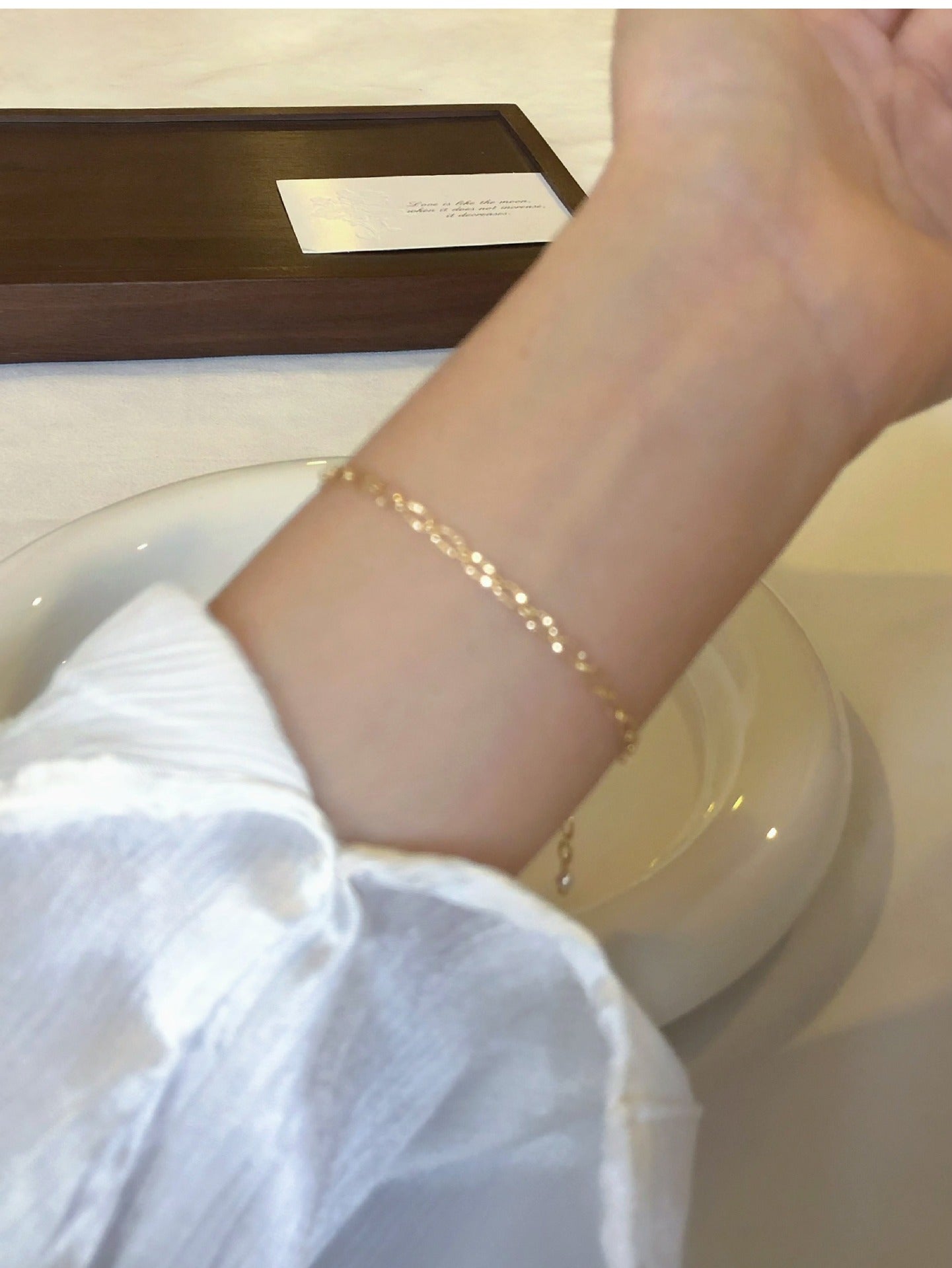 Plain Circle Sparkling Lace Pearl Bracelet for Women