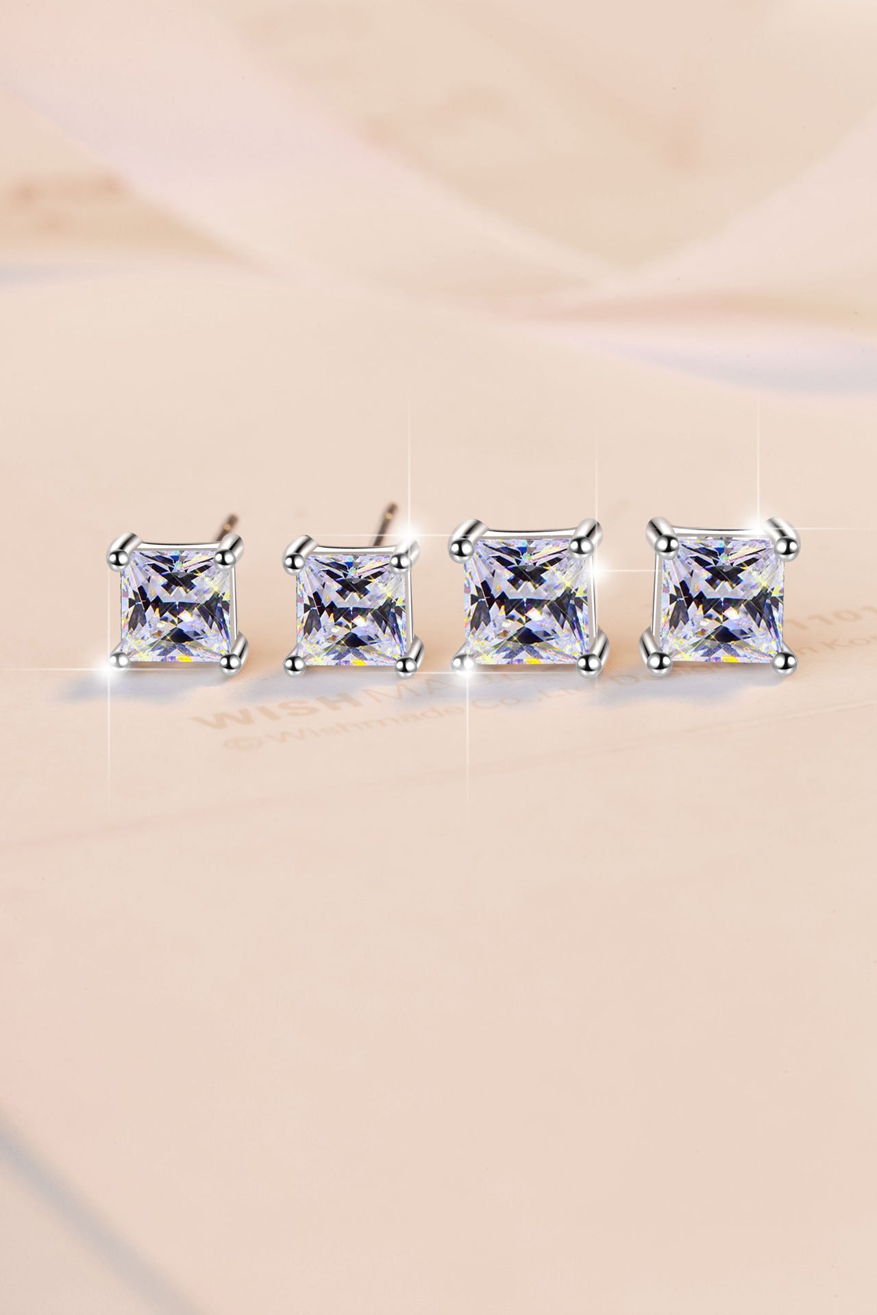 925 Sterling Silver Earrings for Women European and American Fashion Princess Square 1 Carat Moissanite Earrings