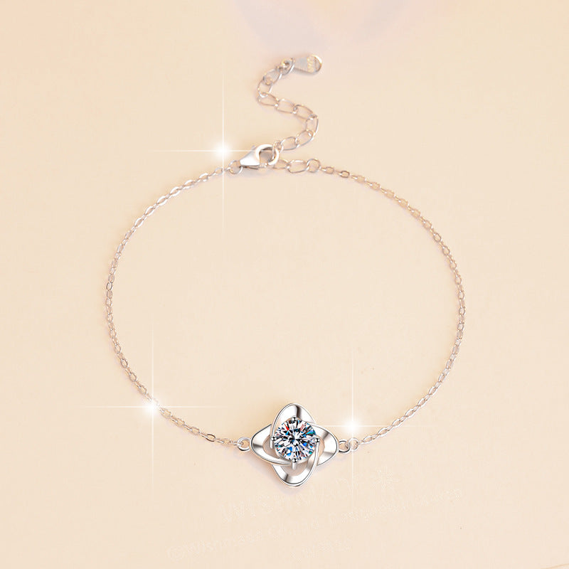 925 Sterling Silver Bracelet Lucky Four-Leaf Clover Niche Design Simple Korean Version Fine Craftsmanship Texture 1 Carat Moissanite