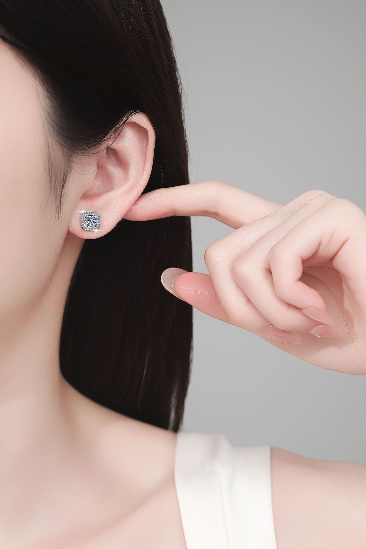 Screw Earrings s925Sterling Silver Earrings Square Classic Women's Light Luxury Fashion High-end Moissanite