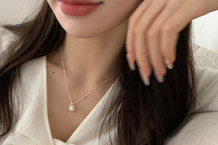 Pearl Shell Necklace for Women, Light Luxury