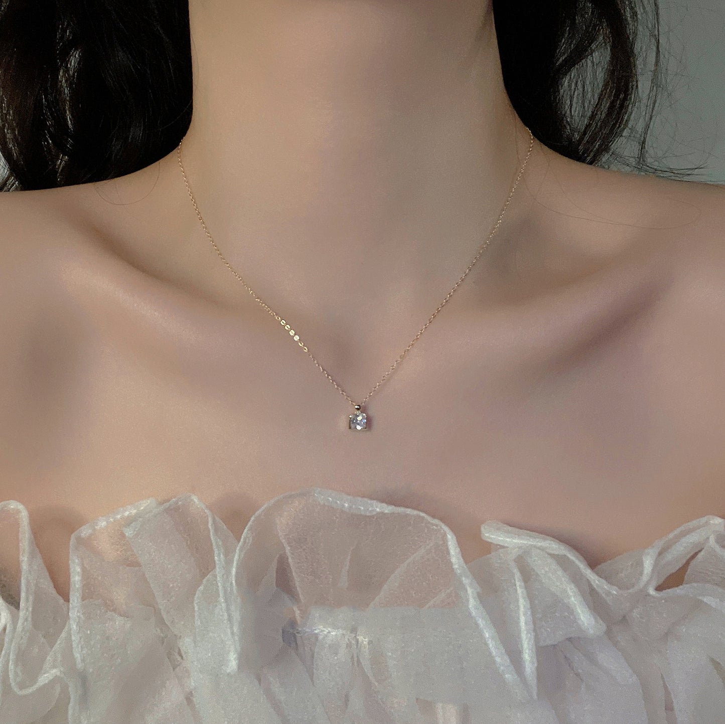 Single Zircon Perfume Bottle Necklace for Women