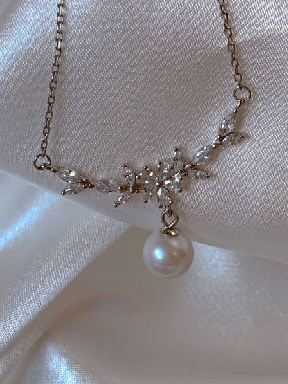 Zircon Flower Branch Pearl Necklace for Women