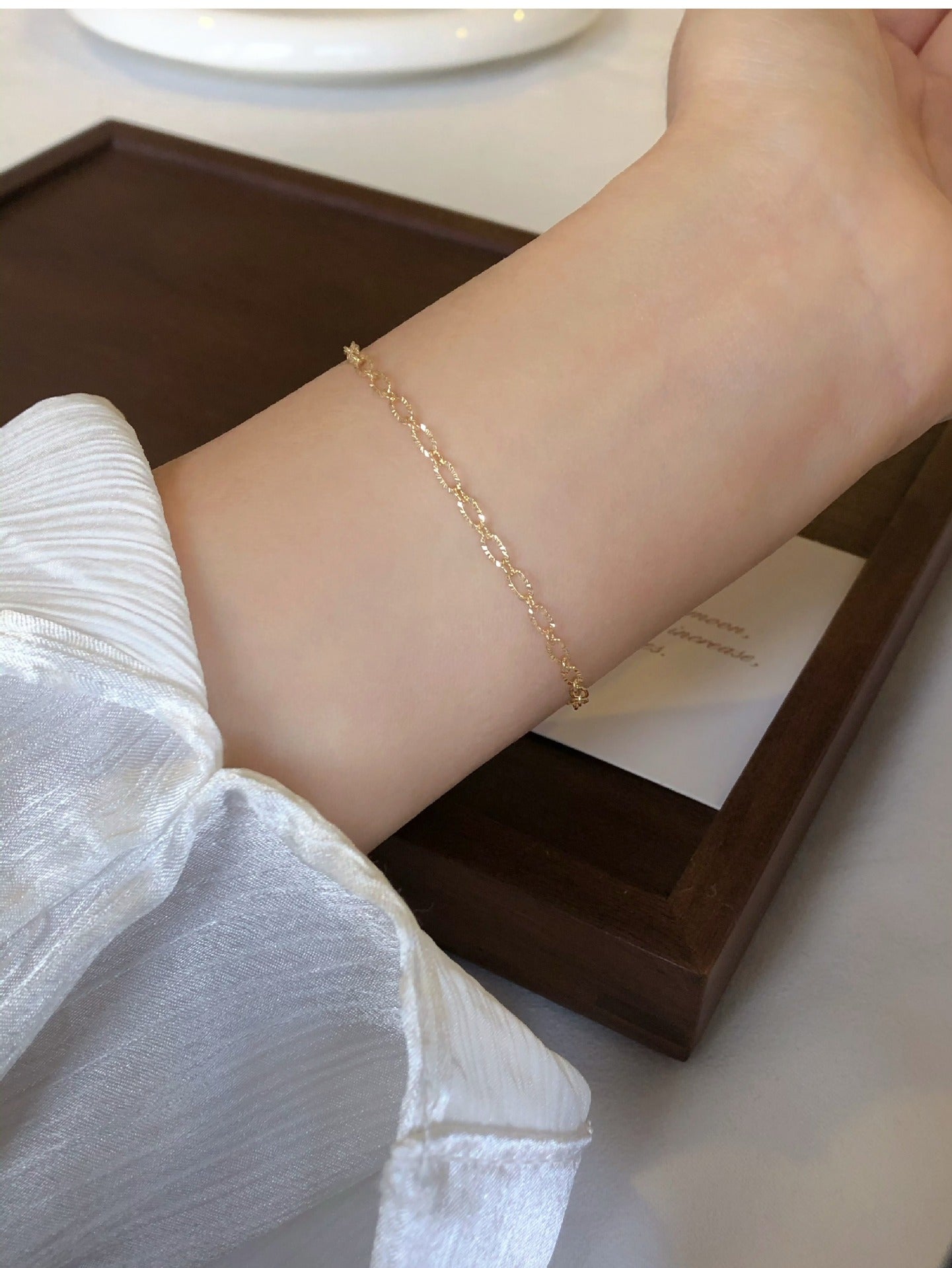 Plain Circle Sparkling Lace Pearl Bracelet for Women