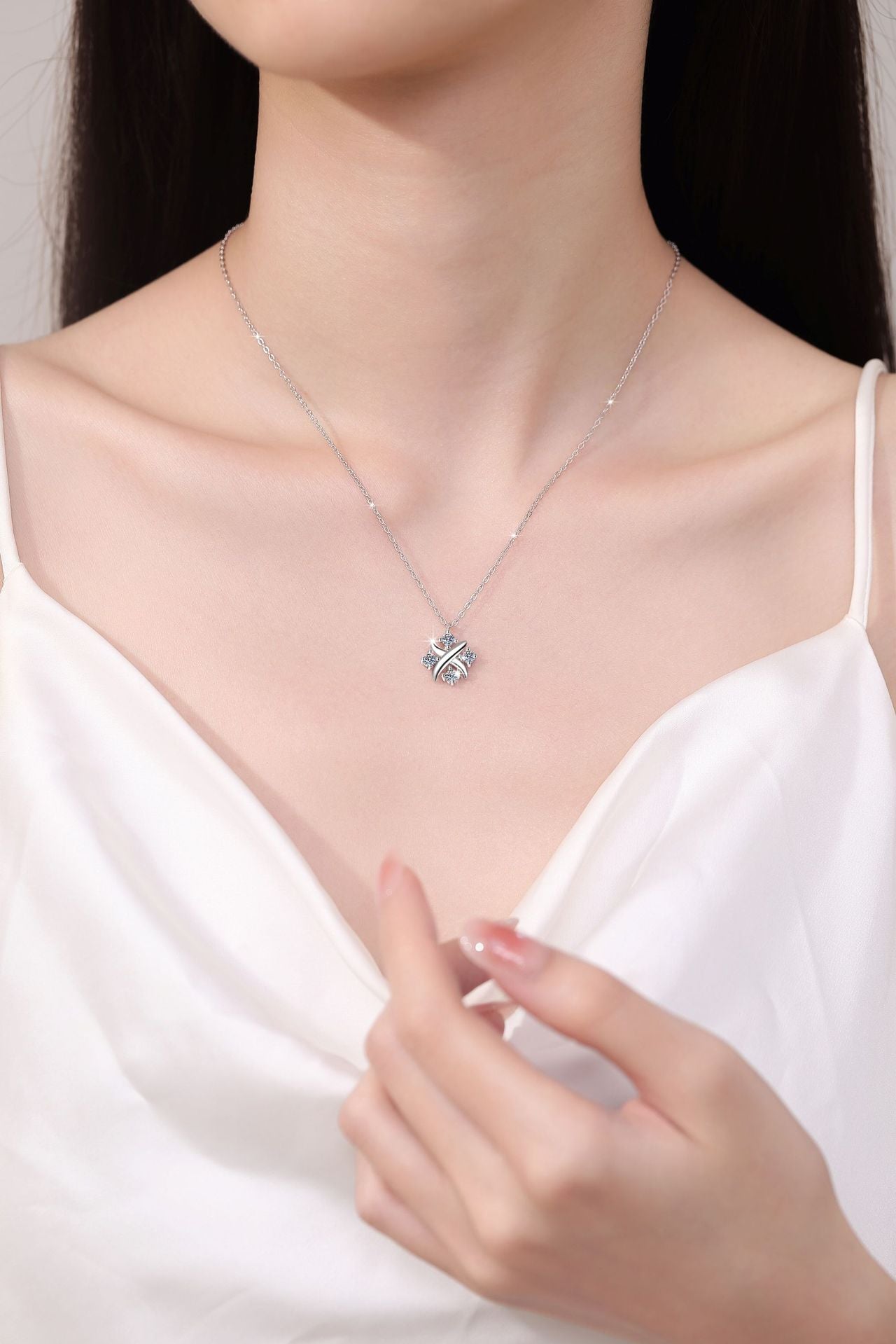 New 925 Sterling Silver Necklace Cross Small Gold Plated Pt950 High-end Light Luxury Collarbone Chain