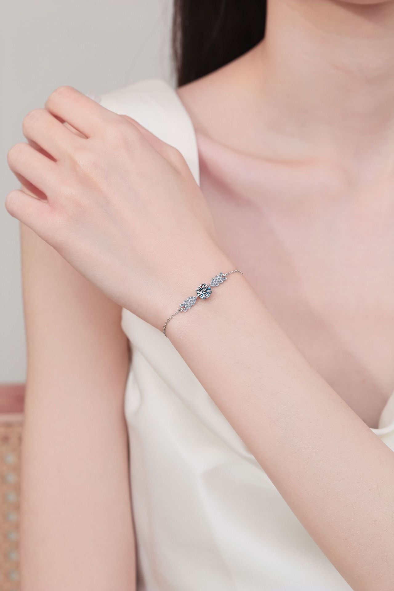 S925 Sterling Silver Bracelet Fashion Niche Design Angel Wing Jewelry Wholesale Moissanite