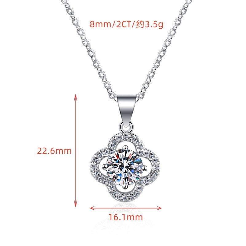 Source 925 Sterling Silver Clavicle Chain Women's Four-Leaf Clover Fashion 1 Carat Moissanite Pendant Necklace
