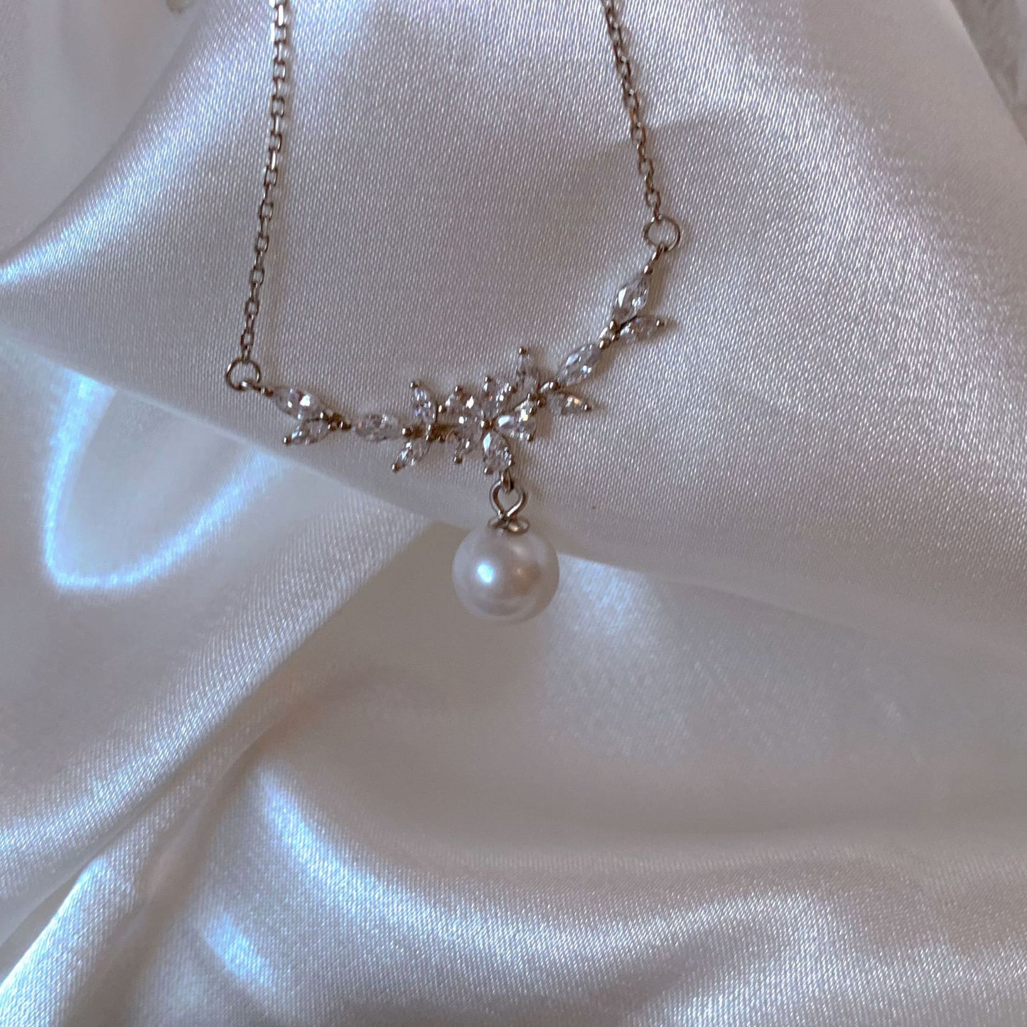 Zircon Flower Branch Pearl Necklace for Women