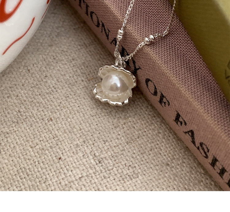 Pearl Shell Necklace for Women, Light Luxury