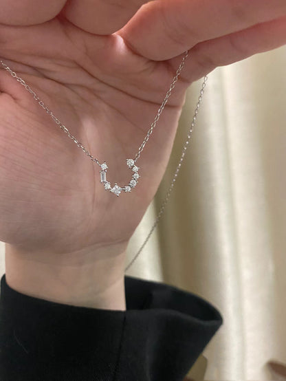 U-shaped Horseshoe Buckle Necklace for Women
