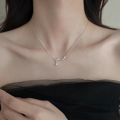 Twisted Pentagram Necklace for Women Fashionable