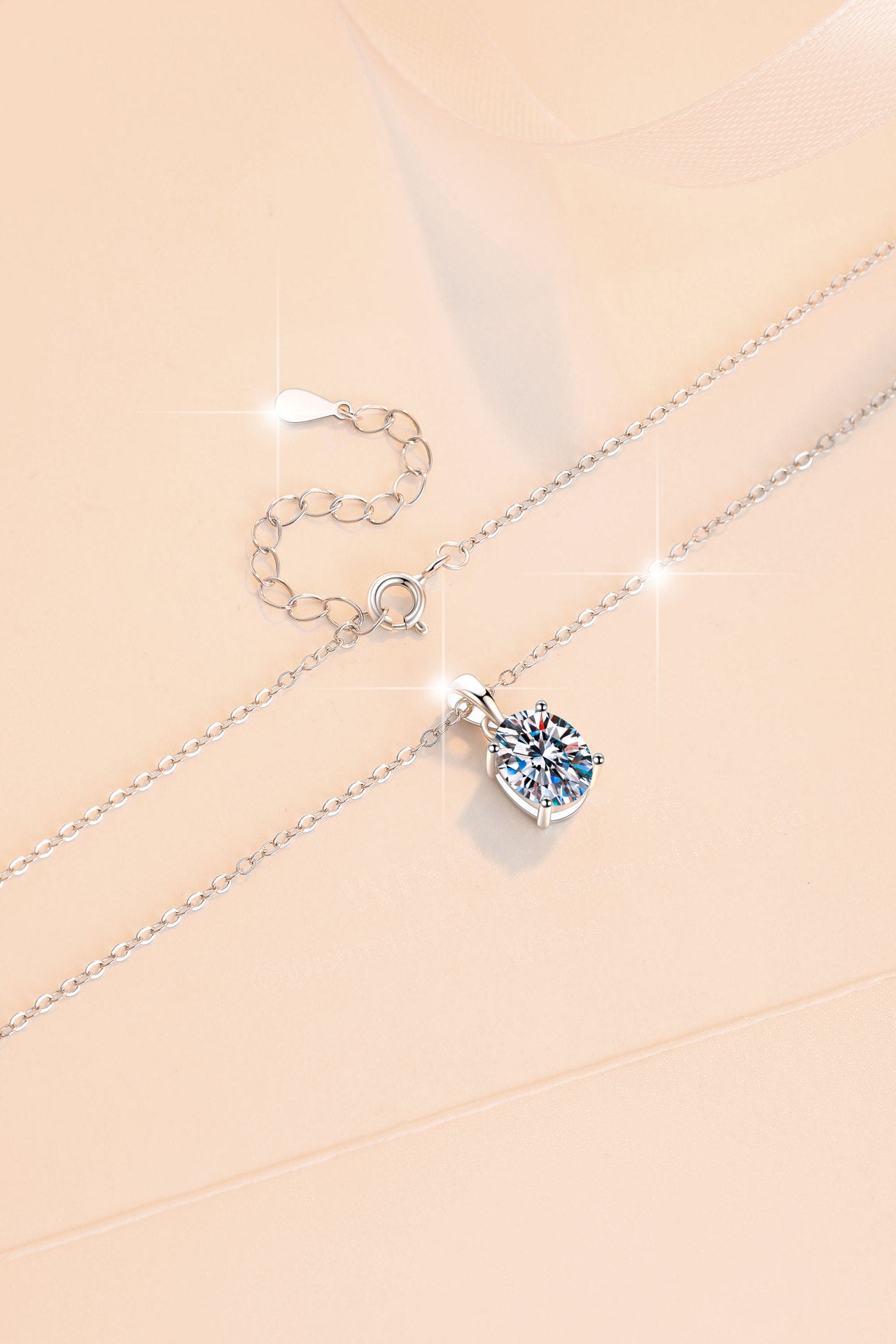 s925Silver Necklace Oval Egg Shape Moissanite Pendant Fashion Minimalist Pure Silver Collarbone Chain for Women Wholesale