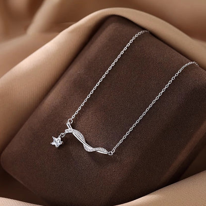 Twisted Pentagram Necklace for Women Fashionable