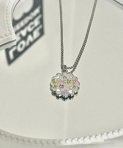 Lucky Flower Letter Lucky Necklace for Women Chain Pendant Wholesale