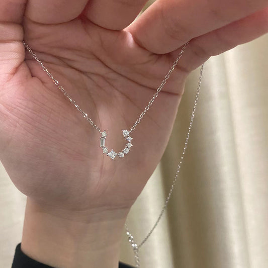 U-shaped Horseshoe Buckle Necklace for Women