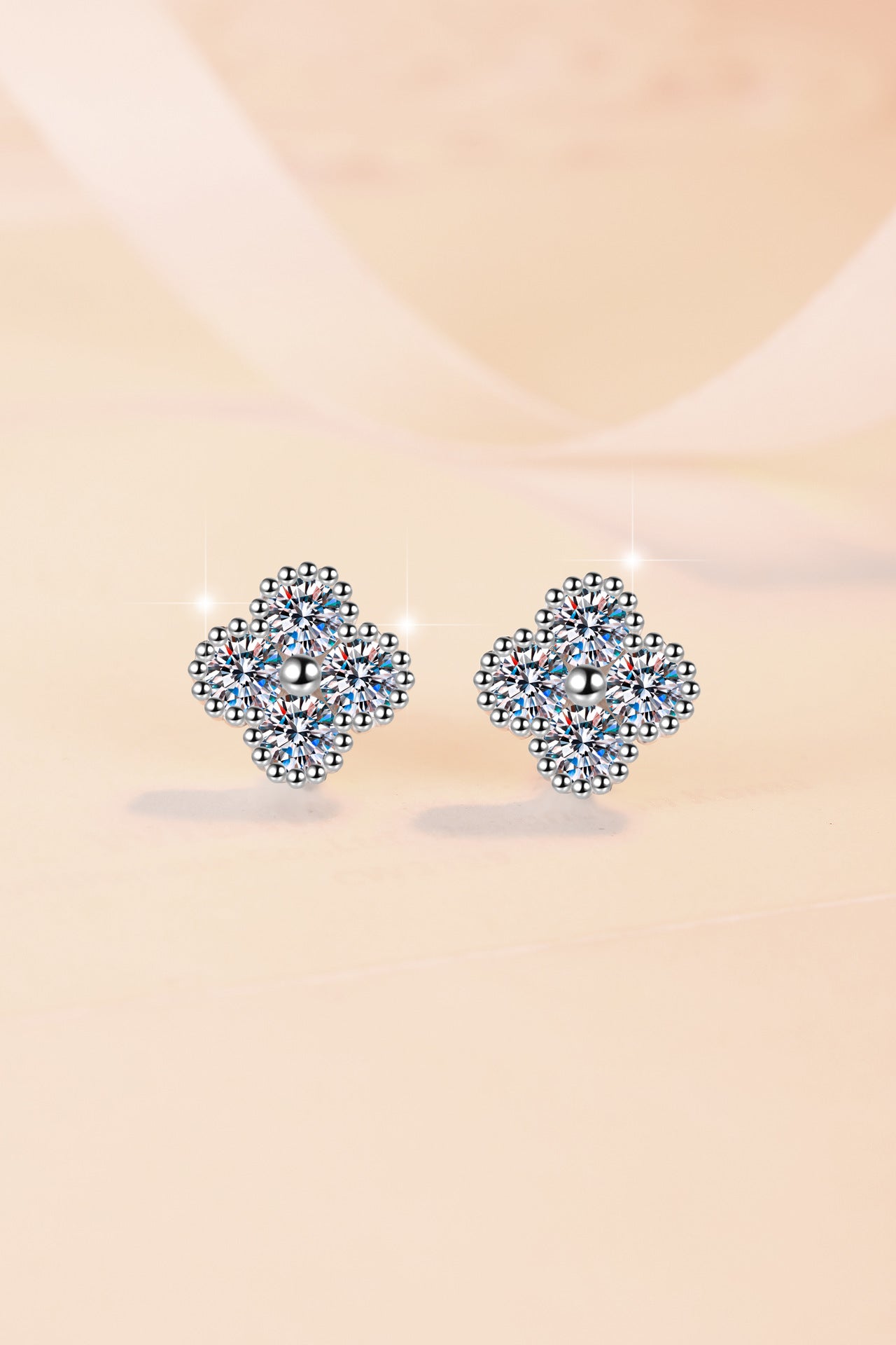 S925 Sterling Silver Earrings Four-Leaf Clover Inlaid with Moissanite Light Luxury Fashion Jewelry Moissanite Earrings for Women