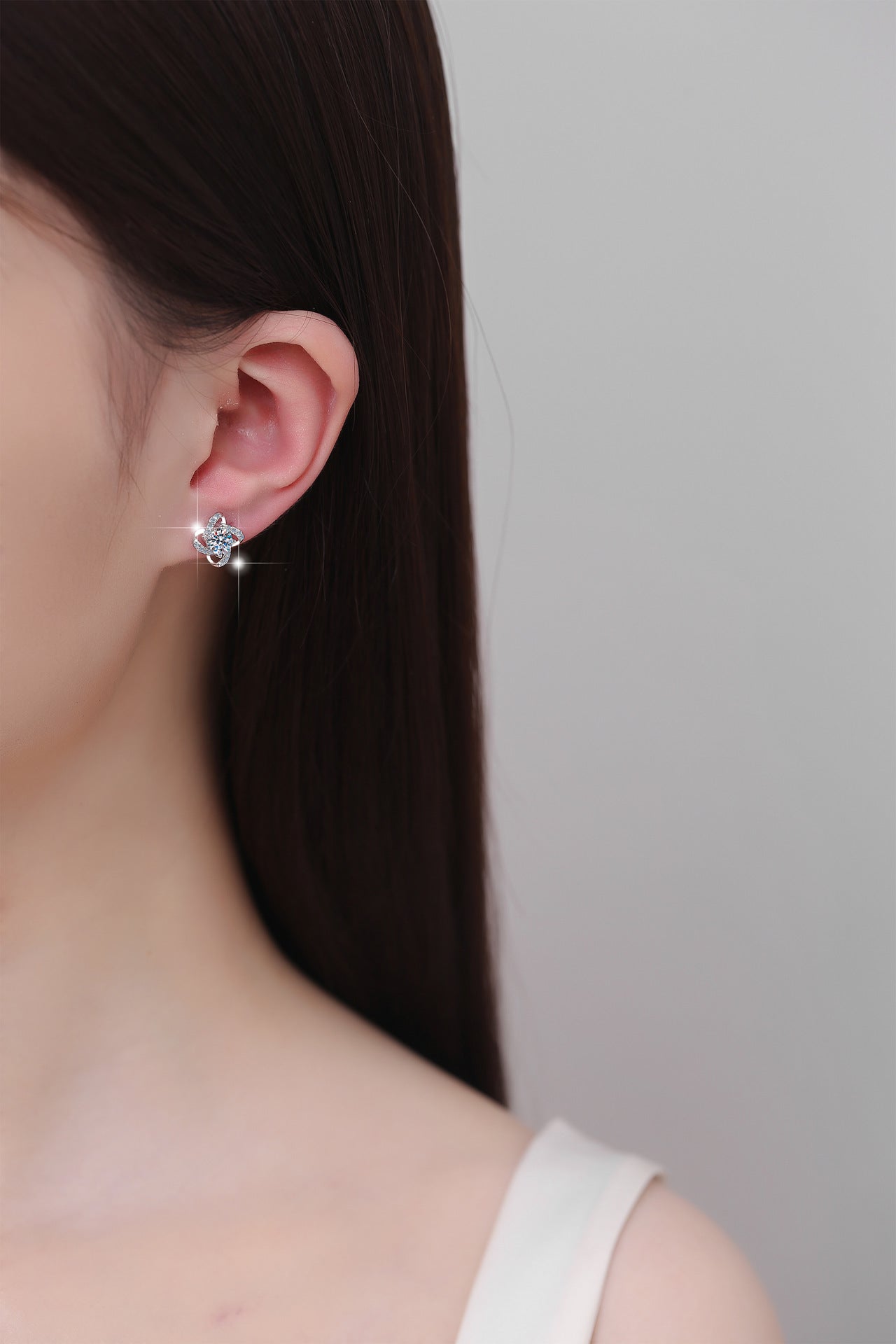 S925 Sterling Silver Earrings Exquisite Windmill Chanel Style Earrings GRA Moissanite Earrings