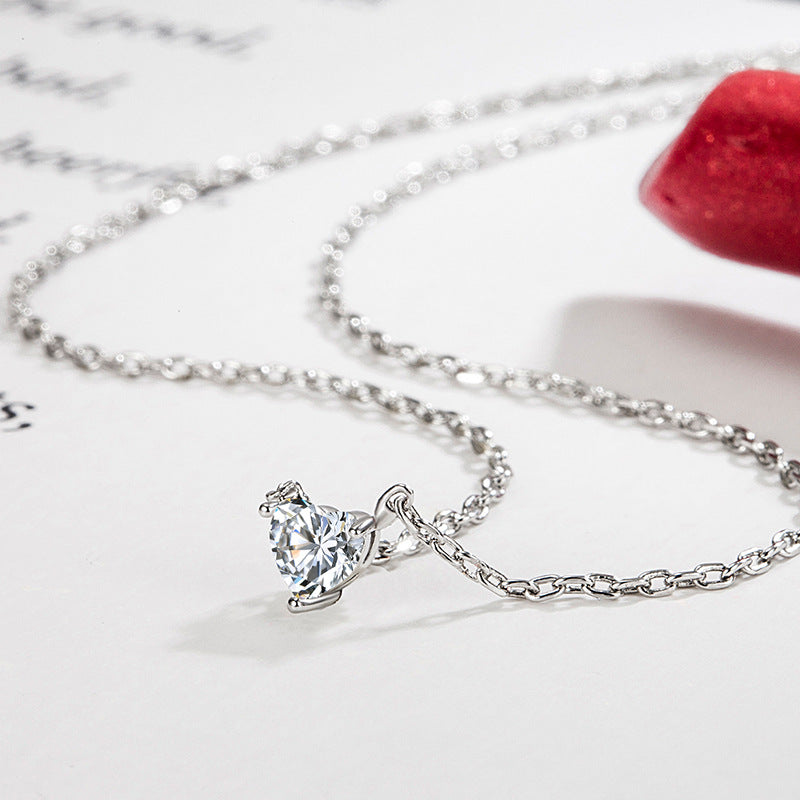 Single Diamond Heart Necklace for Women Student Hear